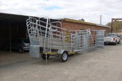 Bees laaibank /  Transportable cattle loading ramp